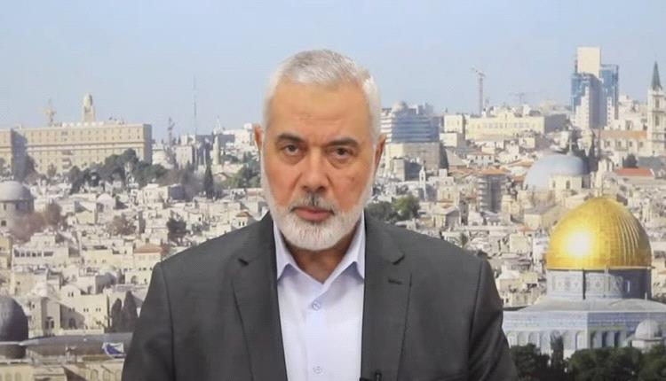 بالفيديو ..أول ردة فعل لرئيس حركة حماس لحظة تلقيه نبأ مقتل 3 من ابناءه