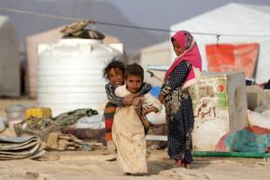 ثلاثي المرض والجوع والحوثي يفاقم الأزمة في اليمن 