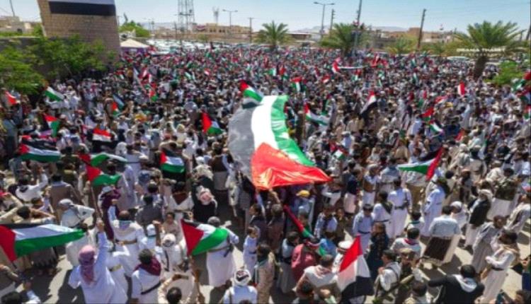 ١٢ محافظة في اليمن تخرج في مسيرات جماهيرية تندد بالعدوان على غزة