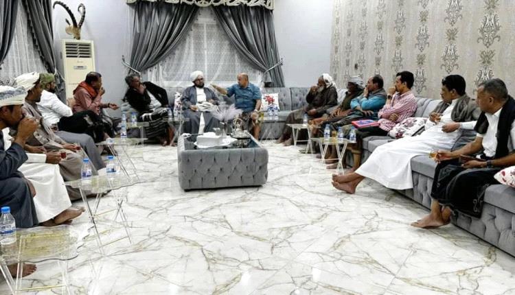 محافظ حضرموت يلتقي لجنة الوساطة ويؤكد على أهمية تغليب المصلحة العامة