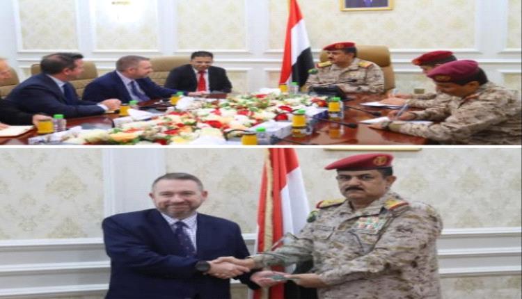 اول لقاء هام يعقده وزير الدفاع بعد تحرير وادي حضرموت  (صور)