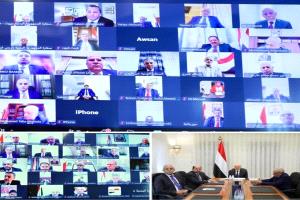 العليمي يسابق الإنتقالي للقاء قيادة وزارة الخارجية والبعثات الدبلوماسية ويصدر توجيهات رئاسية حول الوزارات السيادية