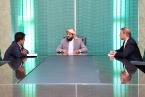 النائب الرئاسي المحرمي يستدعي وزير النفط الشماسي لهذا الأمر الهام (صورة وتفاصيل)