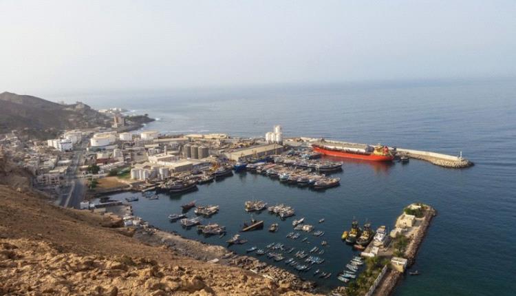اقتصاديون يطالبون بتفكيك منظومة الفساد في اليمن قبل إعادة تصدير النفط