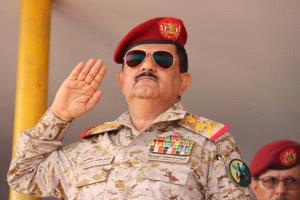 وزير الدفاع يشهد حفل تخرج الدفعة الثالثة جامعيين في الكلية الحربية بعدن