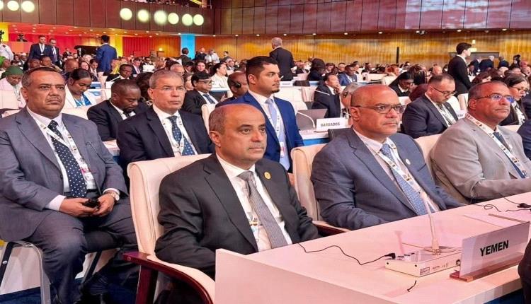 توجيهات رئاسية عاجلة إلى رئيس الحكومة بسرعة العودة إلى عدن وقطع زياراته الخارجية