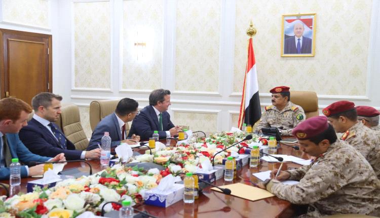 الفريق الداعري يناقش مع ممثل بريطانيا العسكري باليمن دعم وتأهيل وتطوير قدرات القوات المسلحة اليمنية