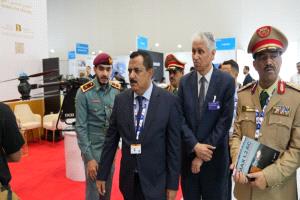 وزير الدفاع اليمني يشارك بفعاليات النسخة التاسعة لمعرض دبي للطيران