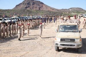 الفريق الداعري يتفقد محور ابين العملياتي ويوجه بمضاعفة جهود مكافحة التهريب وتأمين الطرقات ومنع التقطعات
