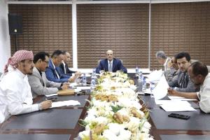 اللجنة الوطنية لتمويل الواردات تعلن اتخاذ قرارات لمعالجة مشاكل العمل بالمنافذ الجمركية