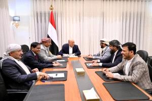 الرباعية الدولية تنجح أخيرا بجمع مجلس القيادة الرئاسي بالرياض (تفاصيل)