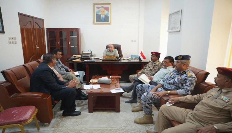 اللجنة الأمنية بحضرموت تدين الاعتداءات على وقفة المكلا وتمنع إقامة اي فعاليات في هذه المرحلة الا بتصريح رسمي