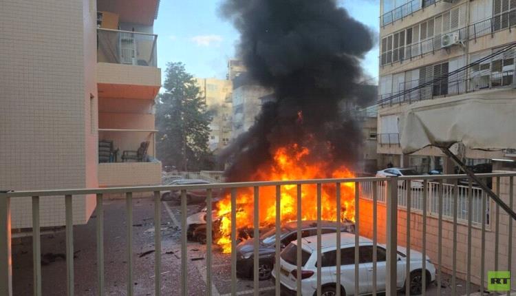 إيران تشن هجمات صاروخية متتالية على شمال ووسط إسرائيل..حرائق ودمار واسع(فيديوهات)