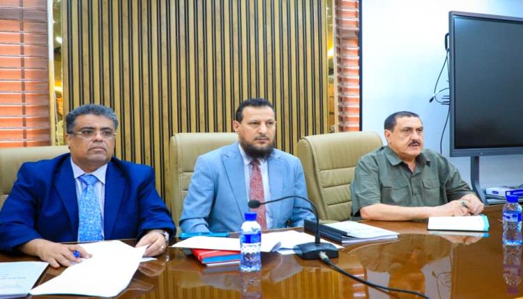 سلطة عدن تكشف ابرز مشاكل الكهرباء والصحة بعدن وتطالب الحكومة بسرعة الحلول