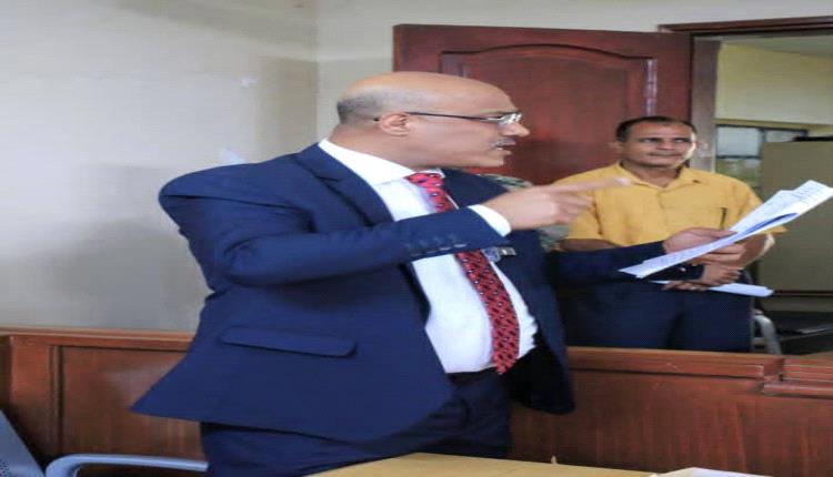 محكمة صيرة الابتدائية تقضي بالإعدام قصاصًا وتعزيرًا في مكان عام بحق مدان بجريمة قتل عمد بعدن