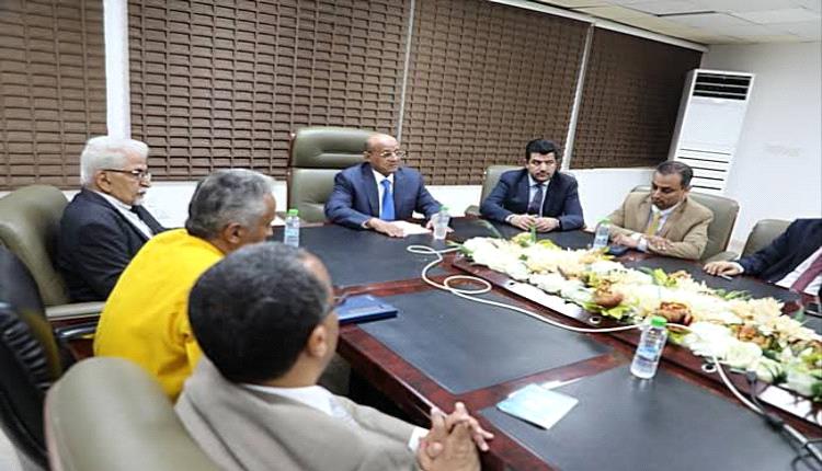 محافظ البنك المركزي يلتقي قياداته لقاء مودع ويشدد على ضرورة الالتزام بالمظهر وساعات الدوام