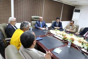 محافظ البنك المركزي يلتقي قياداته لقاء مودع ويشدد على ضرورة الالتزام بالمظهر وساعات الدوام