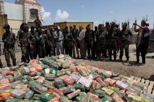 النيابة الجزائية المتخصصة تتلف طناً و 213 كيلو جرام من المخدرات .. ضبطتها الحملة الأمنية غرب لحج