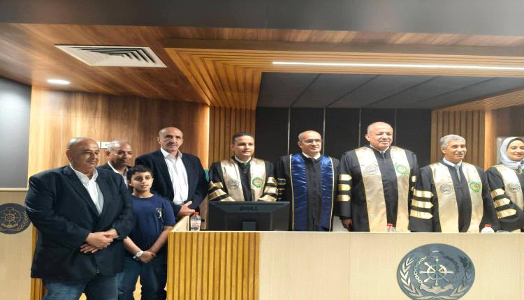 رئيس مجلس إدارة ميناء عدن ينال الدكتوراه الثانية ببحث علمي يعزز كفاءة تشغيل محطات الحاويات