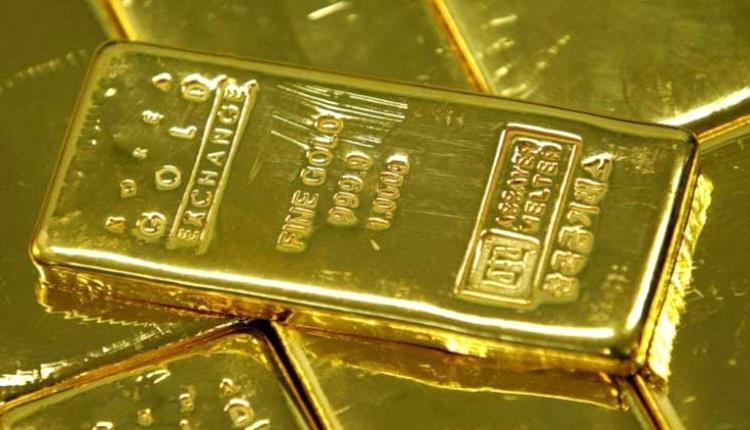 الذهب يصعد لأعلى مستوى مع تراجع الدولار وانخفاض عوائد السندات الأمريكية