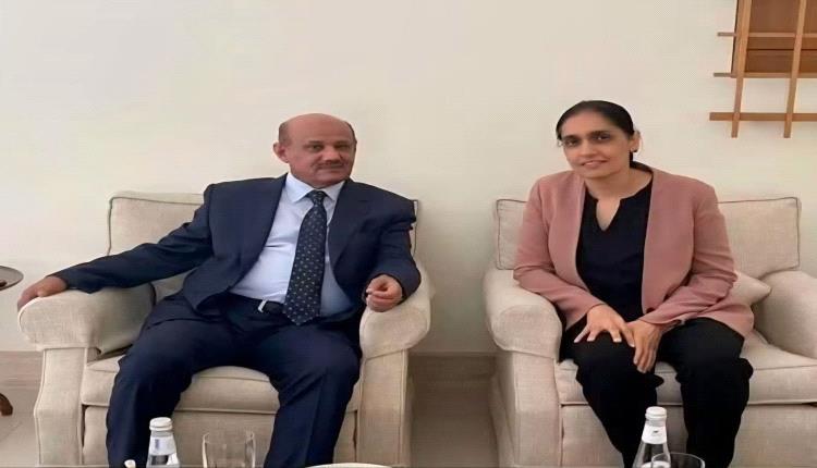 السفيرة البريطانية تشيد بالدور القيادي لمحافظ البنك المركزي اليمني في الدفع بعجلة الاصلاحات الاقتصادية