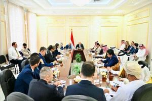 العليمي: مرحلة الاعتداء بلا كلفة انتهت.. ويدعو المجتمع الدولي لدعم الدولة اليمنية