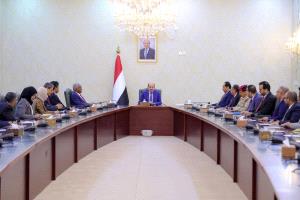 رئيس الحكومة يعلن أولويات حكومته في اول خطاب متلفز بعدن (صور)