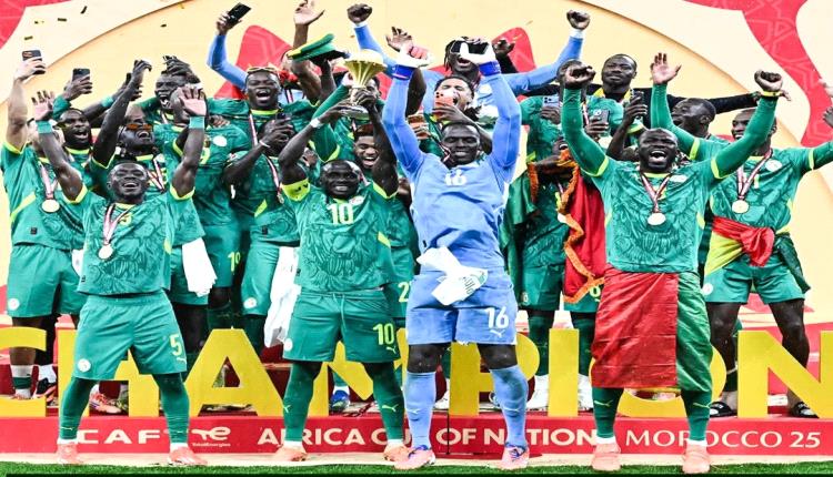السنغال تخطف لقب كأس الامم الافريقية في نهائي مشتعل .. ليلة تتويج تاريخية وقرارات تحكيمية تشعل الجدل