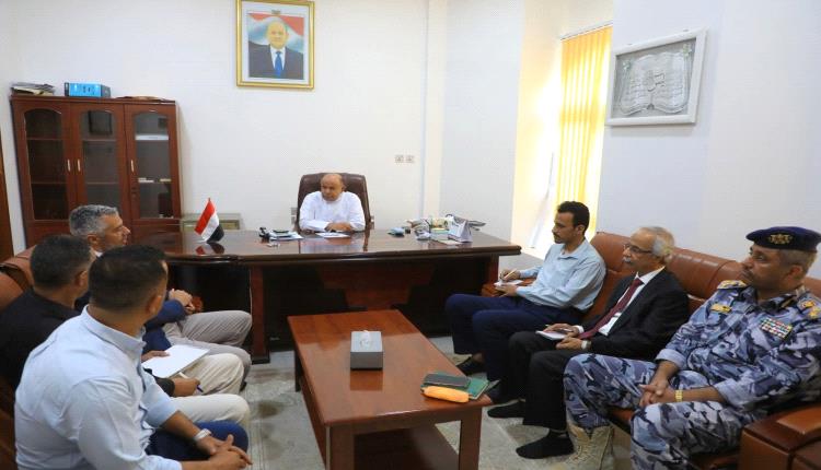 الخنبشي يبحث تعزيز أمن موظفي الأمم المتحدة والمنظمات الدولي بحضرموت