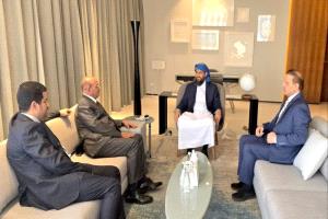 المحرمي يناقش مع قيادة البنك المركزي اليمني تفعيل أدوات السياسة النقدية لتحسين الأوضاع المعيشية للمواطنين