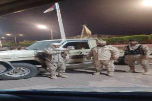 بالصور.. انتشار الفرقة الثاني عمالقة في لحج وعدن بصورة إستباقية لمنع انزلاق الأوضاع نحو الفوضى