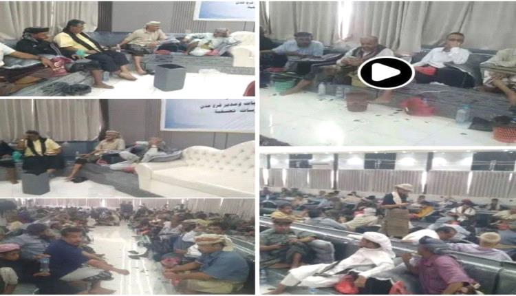 اجتماع موسع لأبناء شبوة في عدن للتضامن مع العميد أحمد بن عفيف