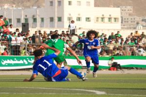 وحدة صنعاء يخطف فوزاً مثيراً من المكلا ويتقدم إلى المركز الثالث