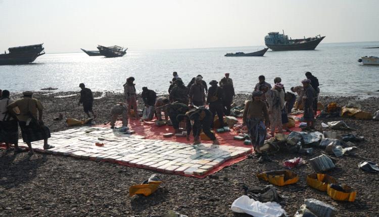 بقيادة العميد حمدي شكري..الحملة الأمنية غرب لحج تشل حركة التهريب و تُحبط أكبر شحنة مخدرات (صور)