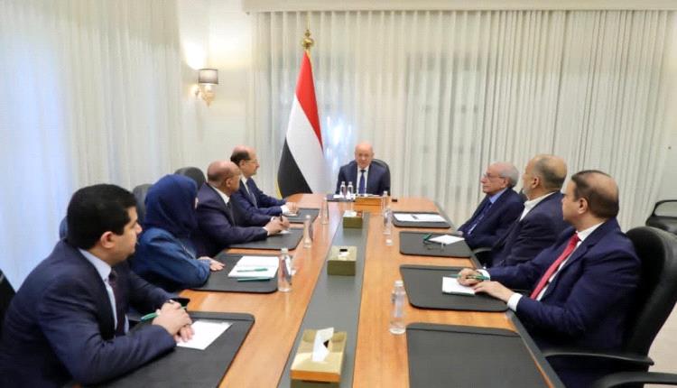 تقليص عدد أعضاء مجلس القيادة الرئاسي وازاحة العليمي برئيس جنوبي من أعضائه الثلاثة