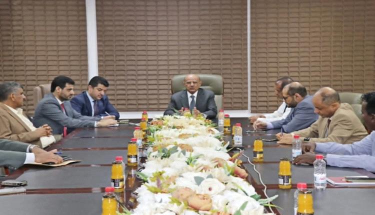 المعبقي يلتقي مسؤولي البنوك في اليمن وجمعية البنوك لمناقشة التحديات وتفعيل العلاقات الدولية