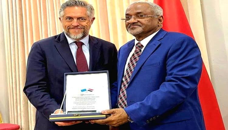 الوزير باسلمه يبحث مع بعثة الاتحاد الأوروبي سبل دعم وتمكين السلطات المحلية في اليمن