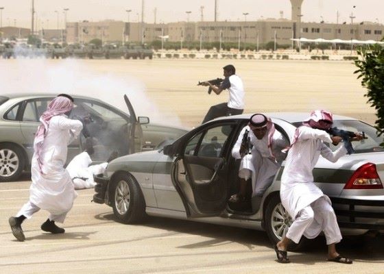 استعدادات عسكرية سعودية لقمع الحوثيين باليمن