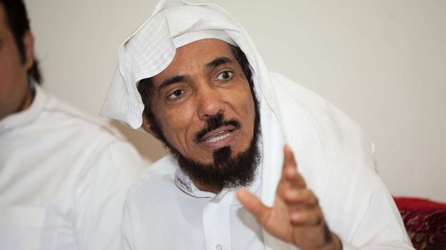هاشتاغ#اعتقال_الشيخ_سلمان_العوده وسط انتقاد للداعية المثير للجدل