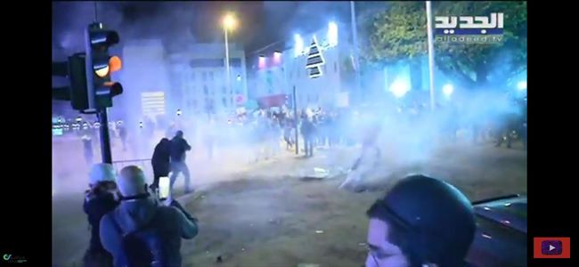 صور حية لمواجهات واشتباكات عنيفة وحرائق وسط بيروت 
