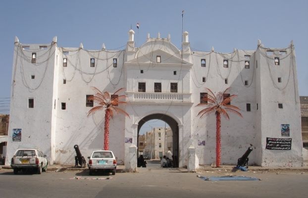 حصيلة ضحايا تفجير إرهابي بمركز امني بالشحر بساحل حضرموت "تفاصيل"