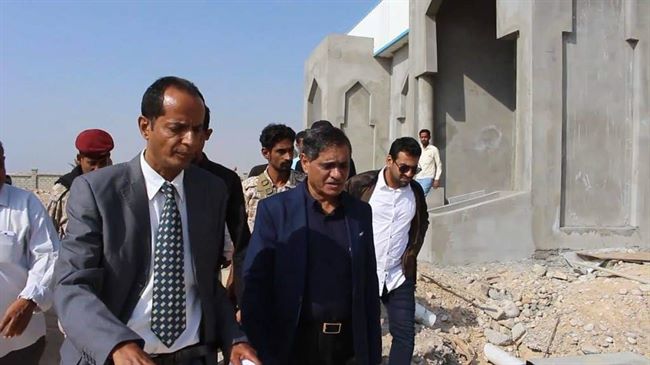اللواء البحسني يطلع على نشاط السلطة المحلية بحضرموت ويقر جدولًا مزمنًا لزيارات ميدانية