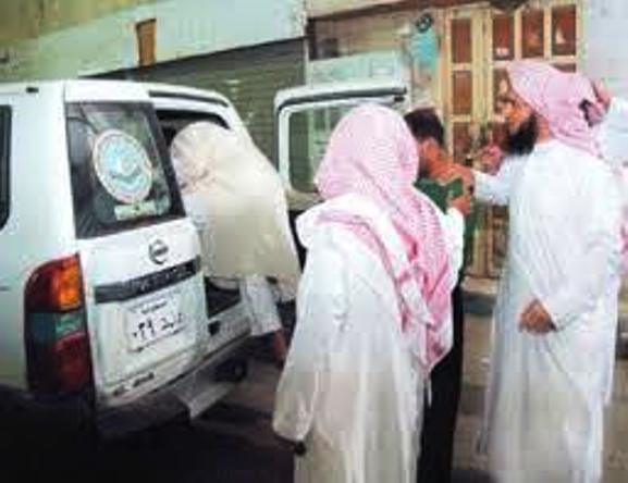  هيئة الأمر بالمعروف تقبض على أحد أعضائها السعوديين بحفل مختلط بالرياض