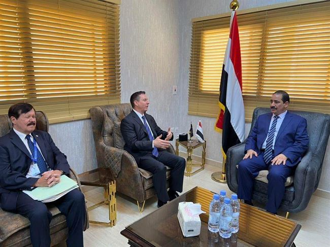اللواء حيدان يبحث مع الجانب الامريكي سبل تطوير وتأهيل الكادر الأمني باليمن