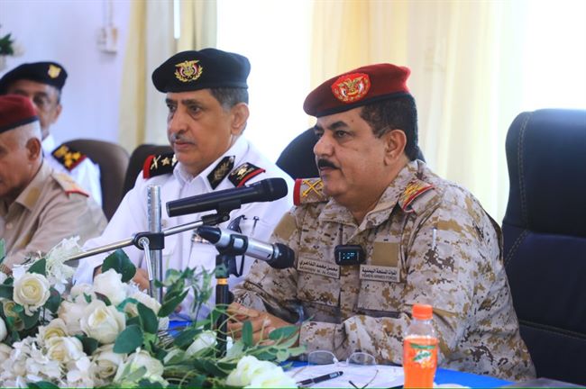 الوزير الداعري يدشن المؤتمر السنوي للقوات البحرية والدفاع الساحلي بعدن