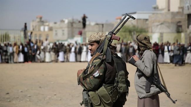 الحوثيون يطردون مسؤولاً أممياً ويتوسلون عدم تقليص المساعدات