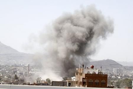 رويترز:مقتل 30 مدنيا بقرية يمنية في هجوم لطائرات هليكوبتر(تفاصيل)